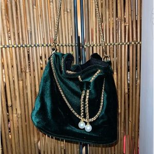 Green velvety shoulder bag